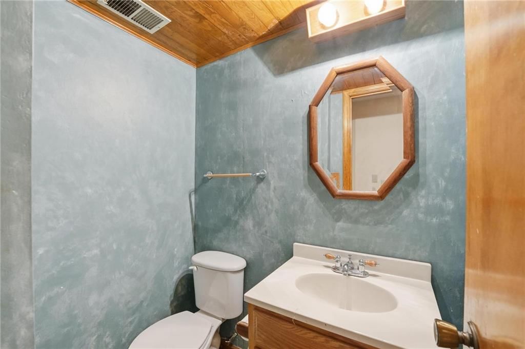 6240 Marion Avenue — photo 38