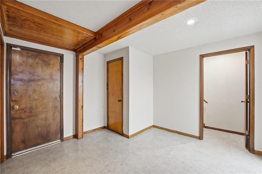 6240 Marion Avenue — photo 41