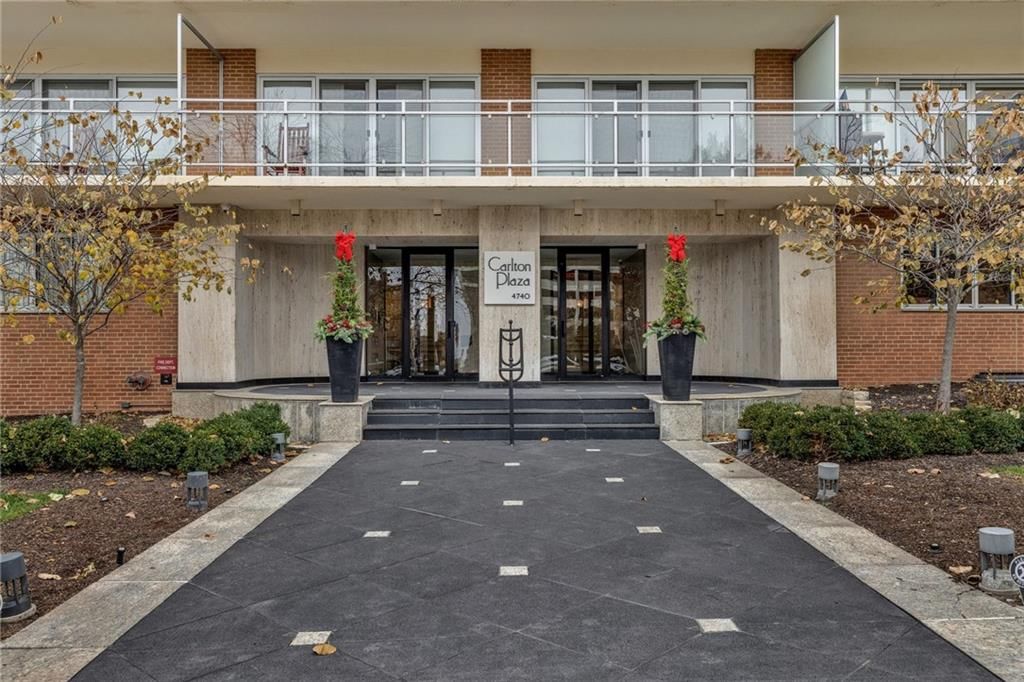 4740 Roanoke Parkway, Kansas City, MO