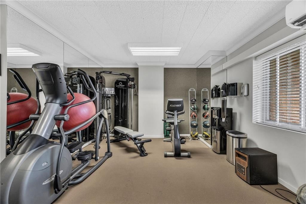 4740 Roanoke Parkway — photo 34