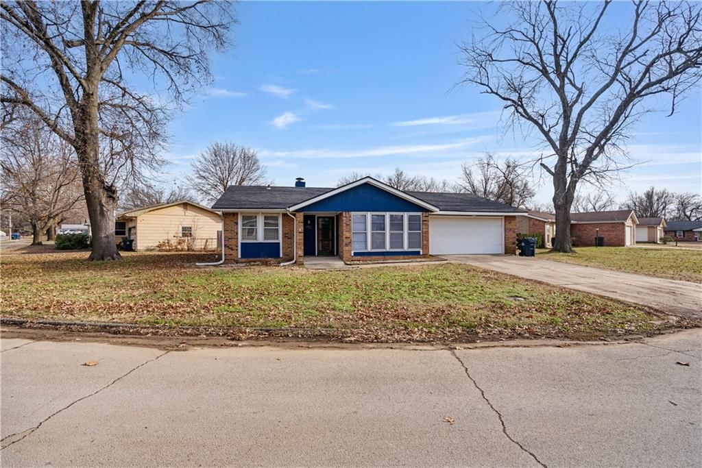 952 Crescent Drive — photo 4