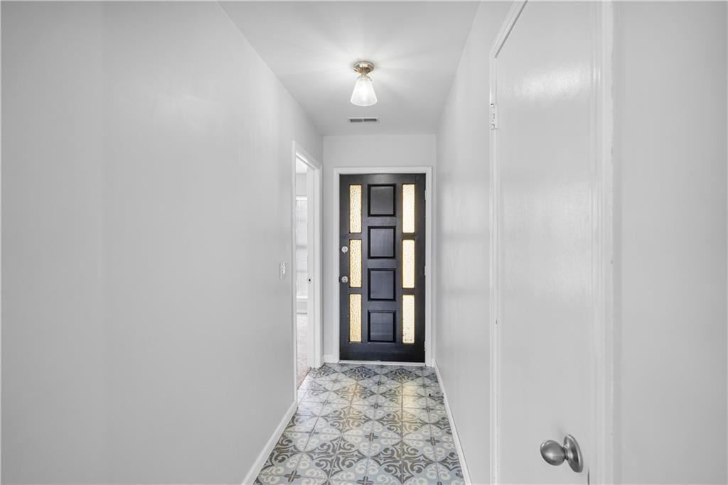 952 Crescent Drive — photo 8