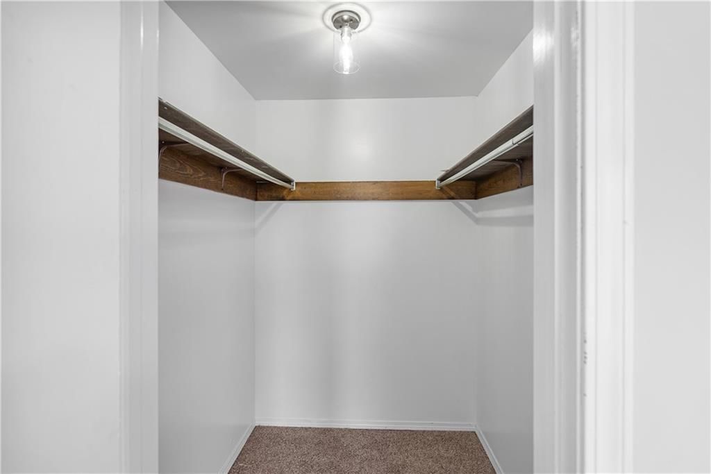 952 Crescent Drive — photo 15