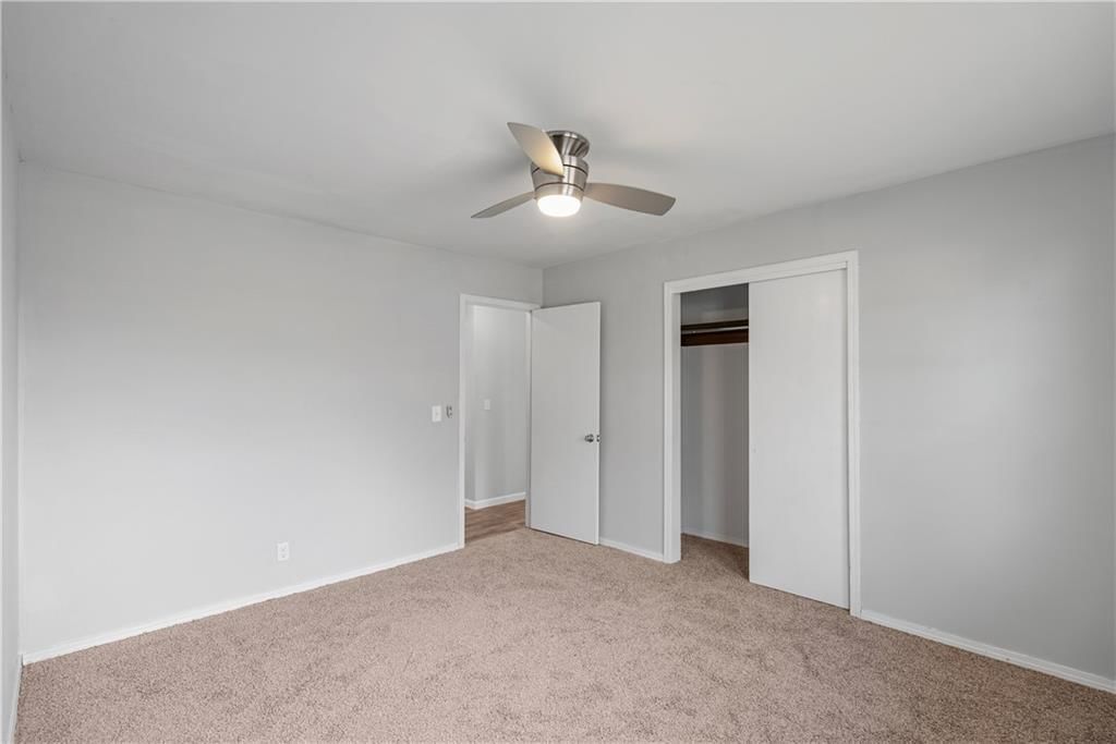952 Crescent Drive — photo 32