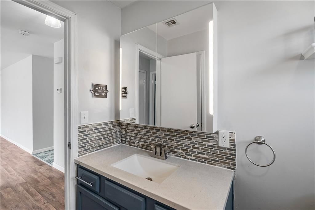 952 Crescent Drive — photo 34