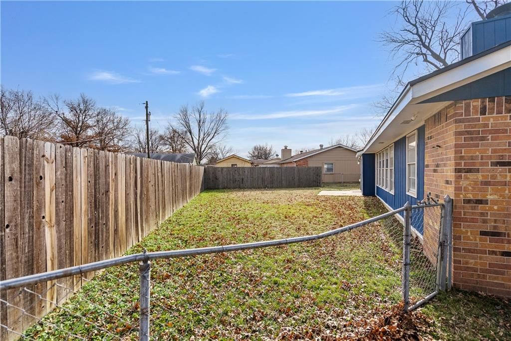 952 Crescent Drive — photo 44