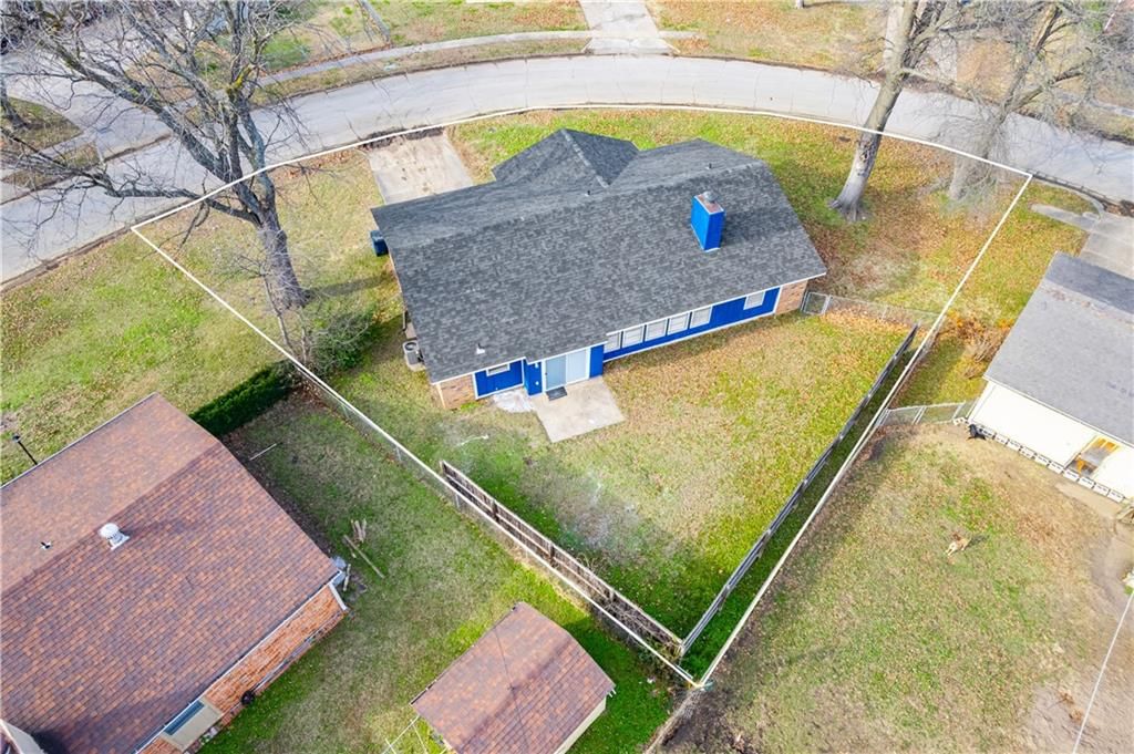 952 Crescent Drive — photo 49