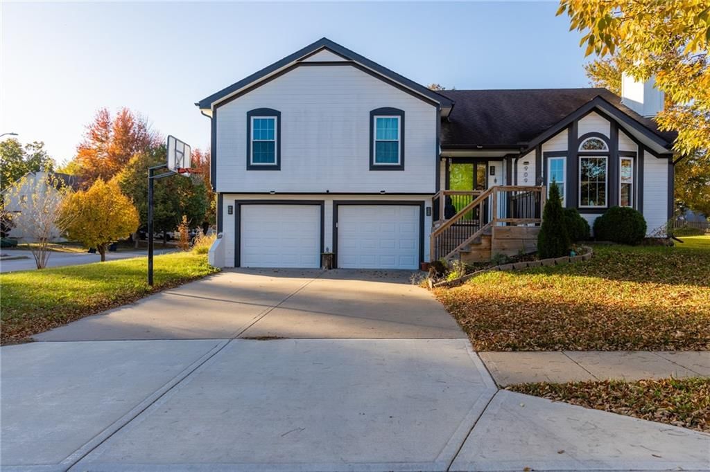 909 NE 117th Terrace, Kansas City, MO