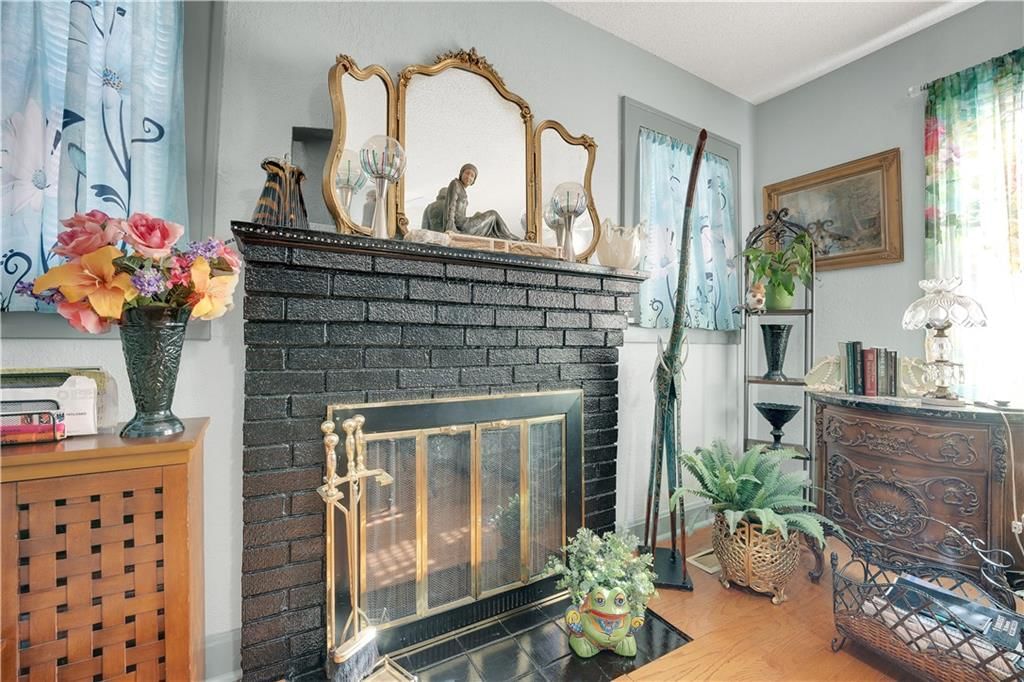 1412 W 5th Street — photo 4
