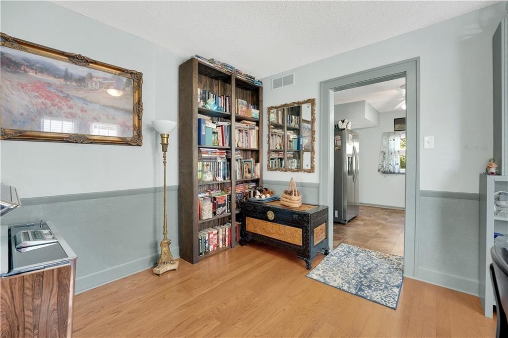 1412 W 5th Street — photo 11