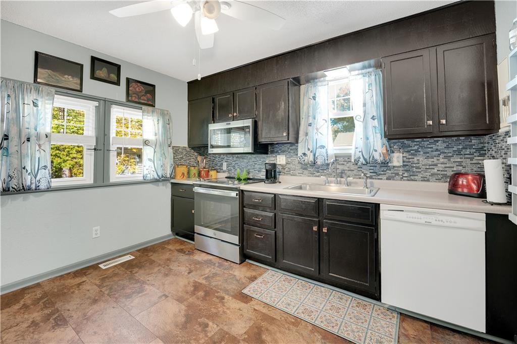 1412 W 5th Street — photo 15