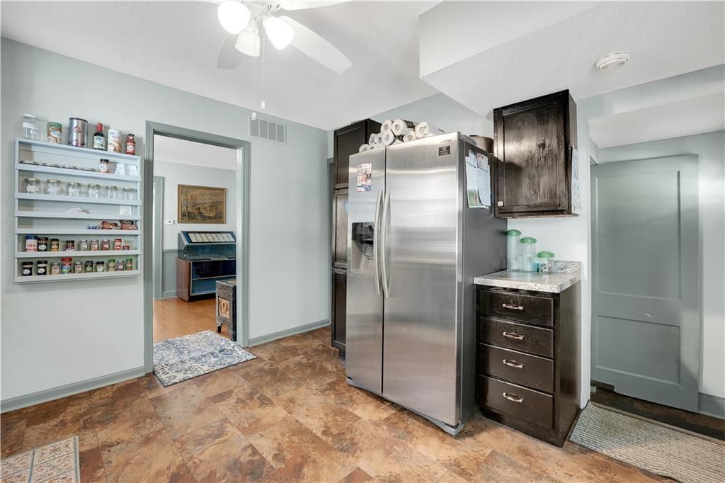 1412 W 5th Street — photo 18