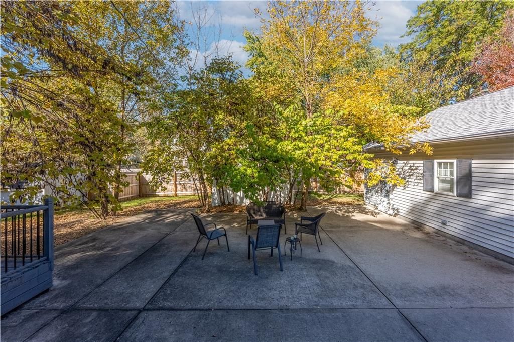 1412 W 5th Street — photo 58