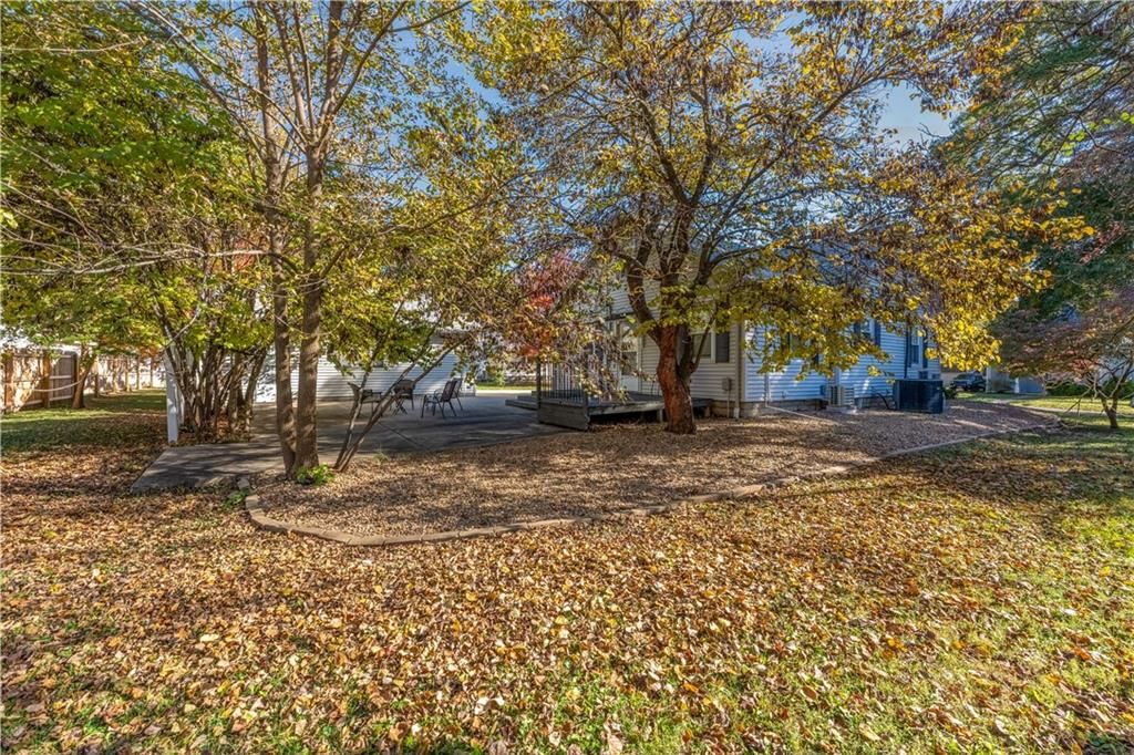 1412 W 5th Street — photo 62