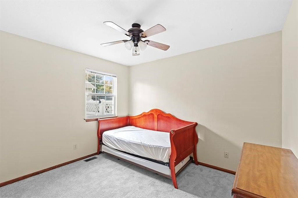 409 W Gault Street — photo 16
