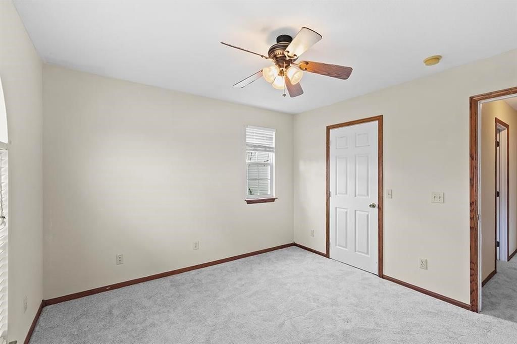 409 W Gault Street — photo 19