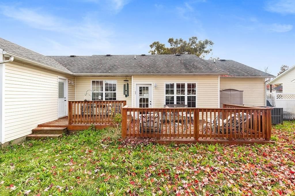 409 W Gault Street — photo 23