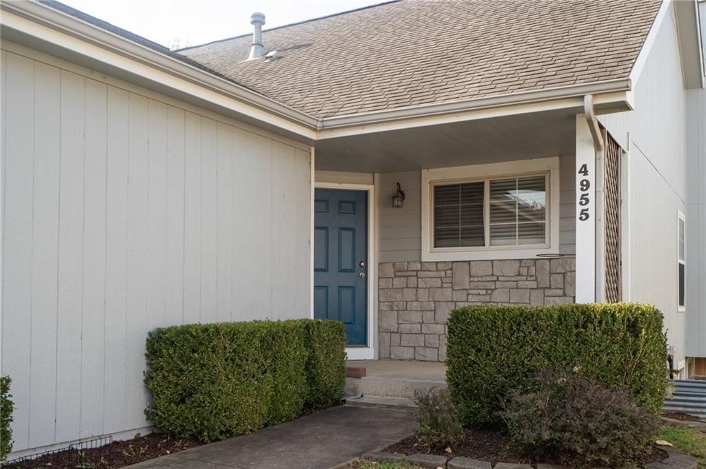4955 Stoneback Drive — photo 2