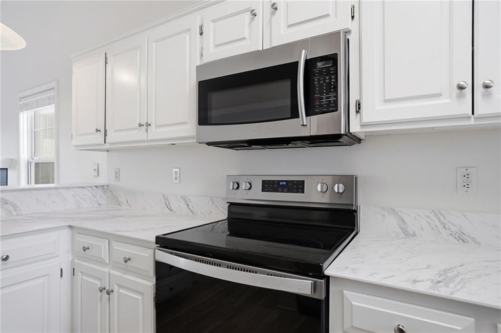 4955 Stoneback Drive — photo 9