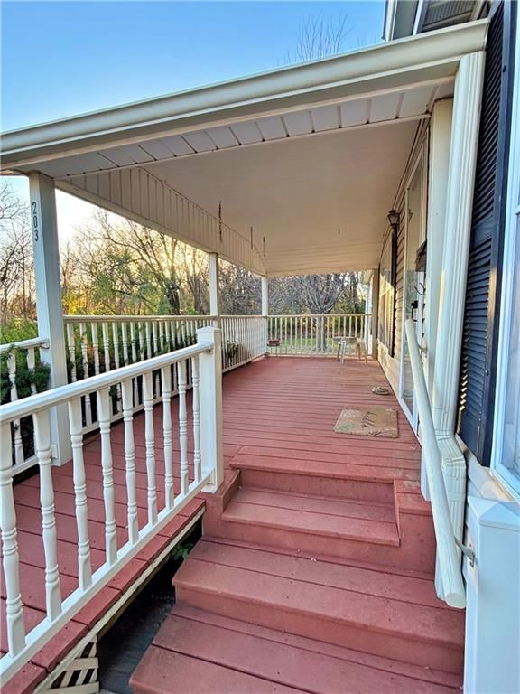 203 E Washington Street — photo 4