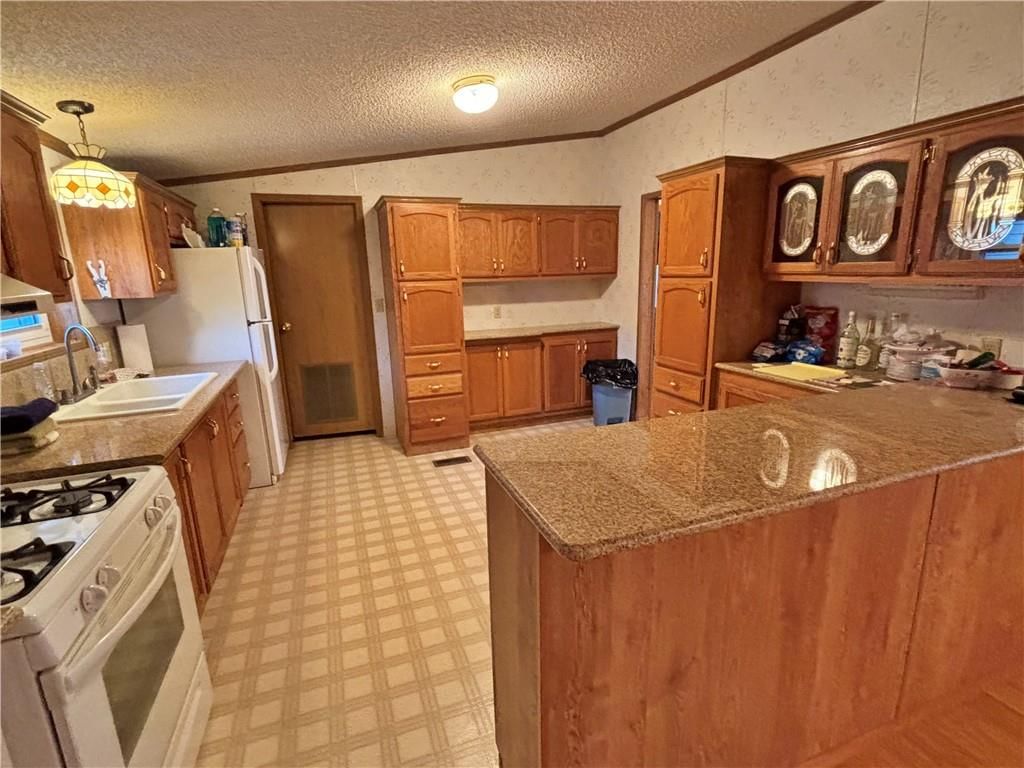 203 E Washington Street — photo 8