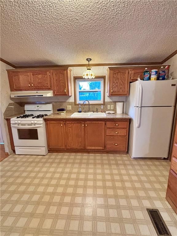 203 E Washington Street — photo 12