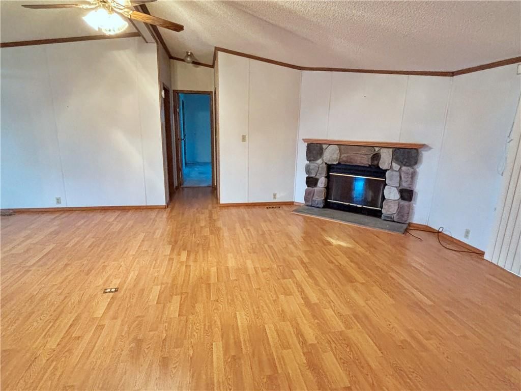 203 E Washington Street — photo 15