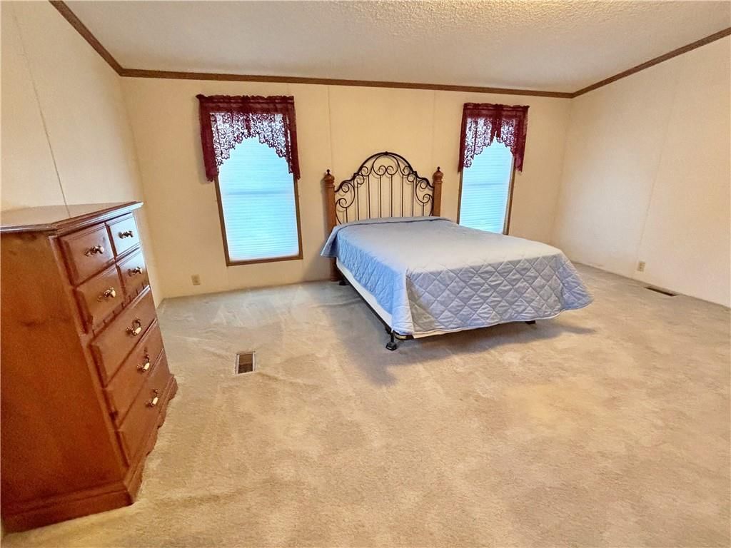 203 E Washington Street — photo 17
