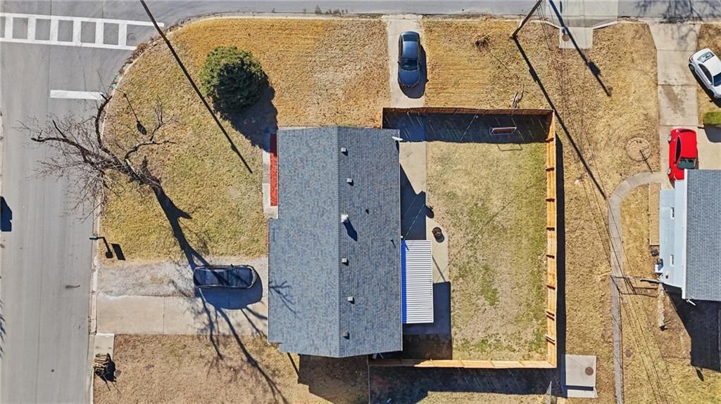 500 N 81st Terrace — photo 40