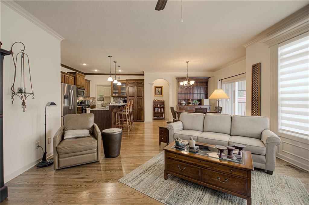 4605 SW Olympia Circle SW — photo 8