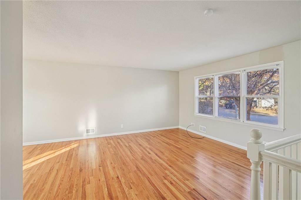 15415 E 41st Street — photo 4