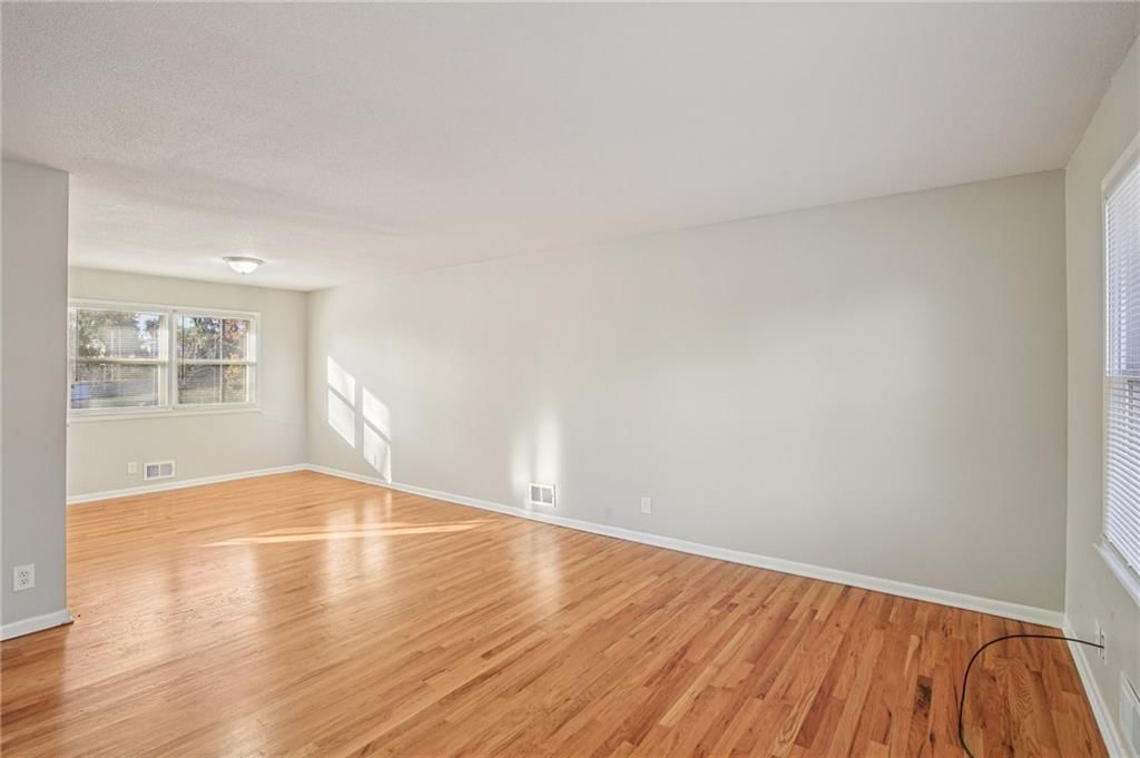 15415 E 41st Street — photo 5