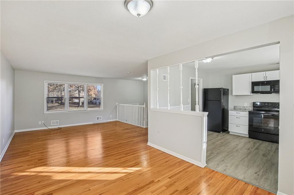 15415 E 41st Street — photo 9