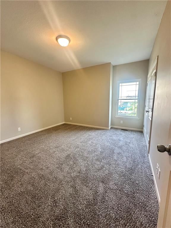 4744 S Union Avenue — photo 9