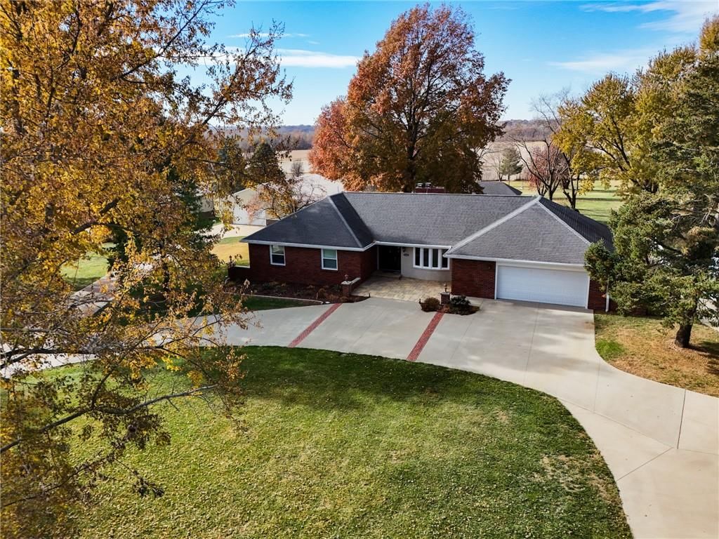 2100 NE 85th Road, St Joseph, MO