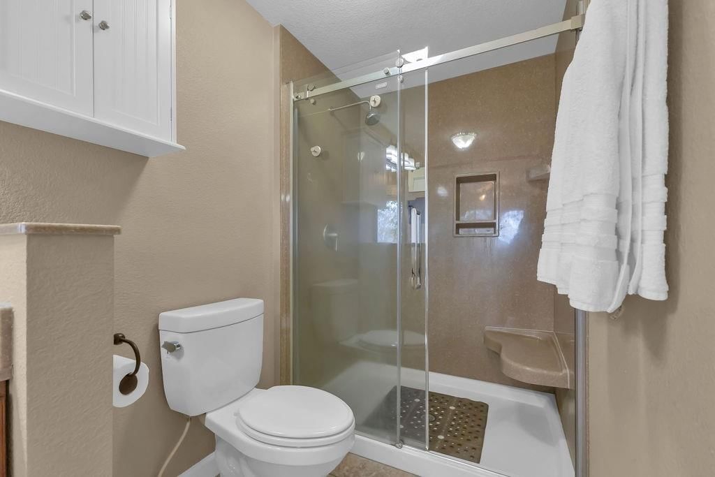 2100 NE 85th Road — photo 38