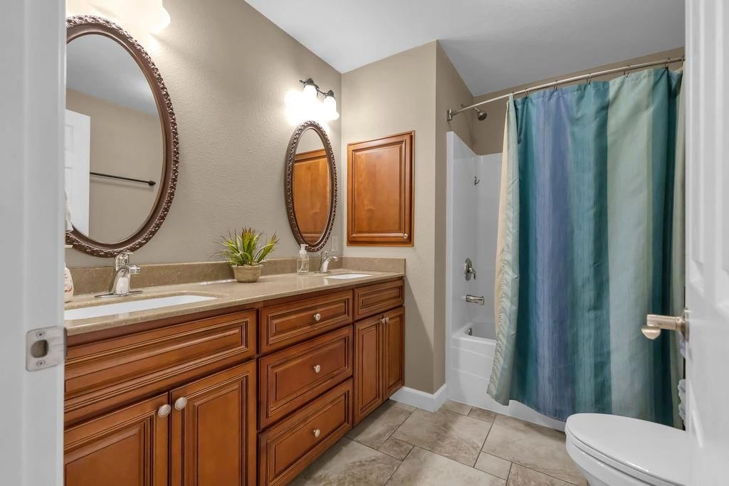 2100 NE 85th Road — photo 41