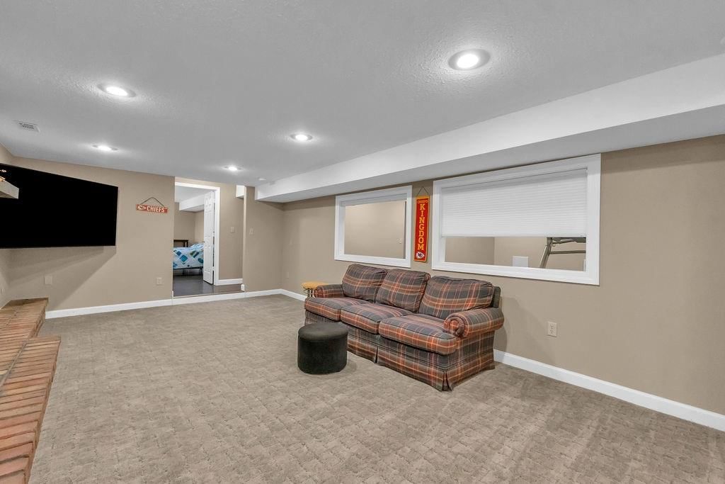 2100 NE 85th Road — photo 46