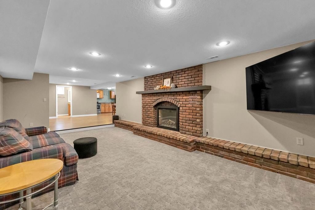 2100 NE 85th Road — photo 47