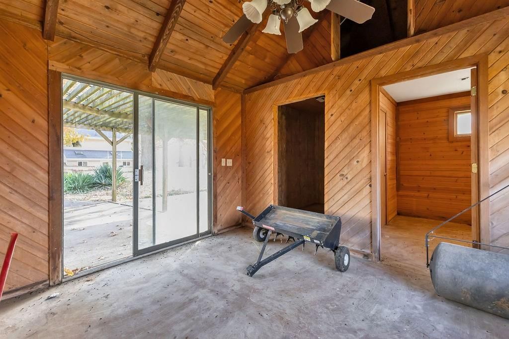 2100 NE 85th Road — photo 79