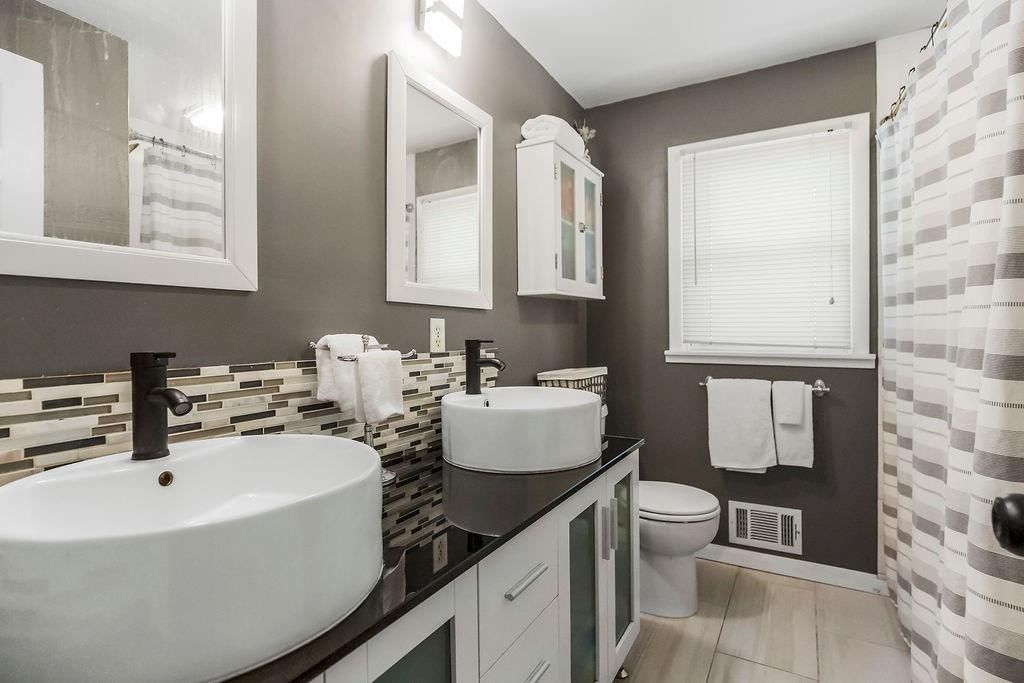 6949 Russell Street — photo 5