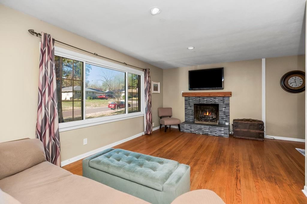 6949 Russell Street — photo 11