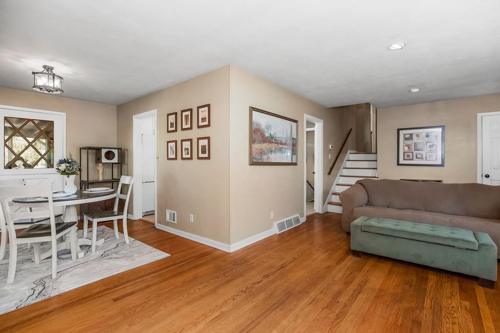 6949 Russell Street — photo 12