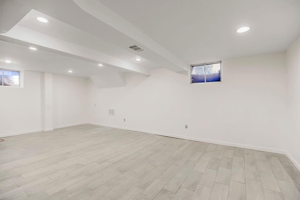 6949 Russell Street — photo 22