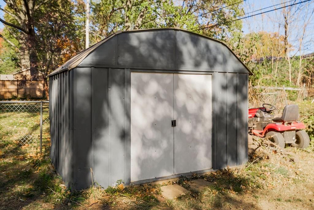 6949 Russell Street — photo 26