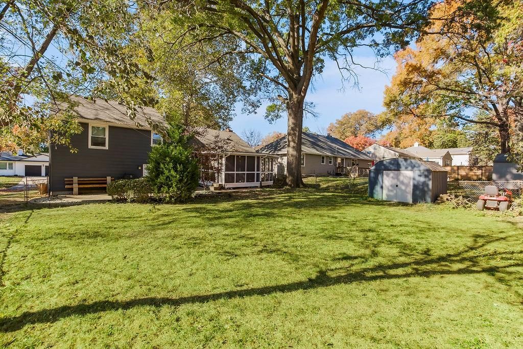 6949 Russell Street — photo 28