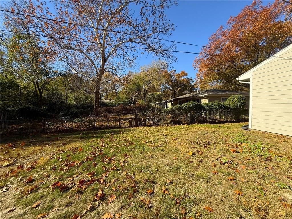 1633 W 20th Street — photo 7