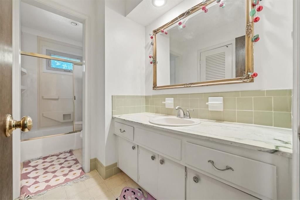 3017 S 56th Street — photo 16