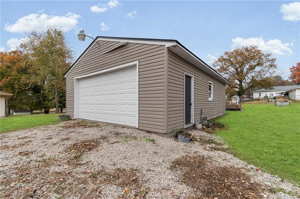 401 E Ely Street — photo 22