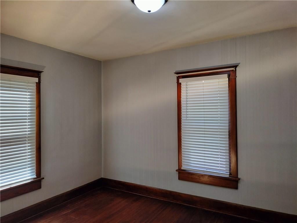 3311 Seneca Street — photo 10